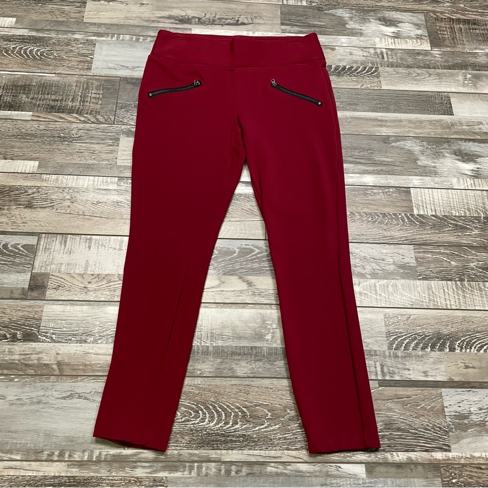 D Jeans Stretch Slim Leg Pants Size 8
Burgundy red solid